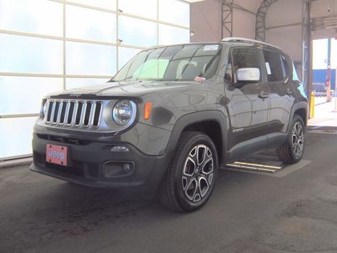 Used 2018 Jeep Renegade Limited w/ Trailer Tow Group image 2