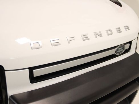 Used 2020 Land Rover Defender 110 SE AWD/4WD image 26