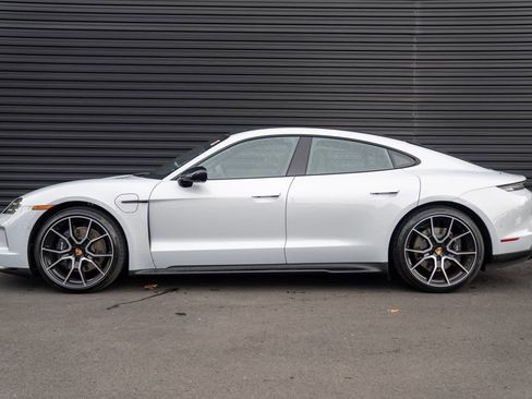 New 2026 Porsche Taycan image 2