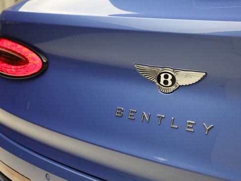 Certified 2024 Bentley Bentayga image 38