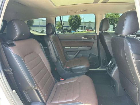 Used 2021 Volkswagen Atlas SEL Premium AWD/4WD image 11