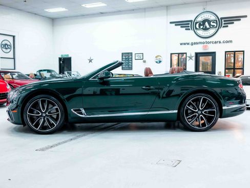 Used 2022 Bentley Continental GT V8 image 11