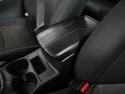 Used 2020 Nissan Rogue S image 29