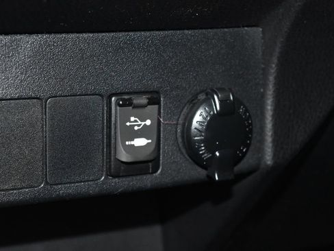 Used 2018 Toyota RAV4 XLE w/ Plus Extra Value Package FWD image 14