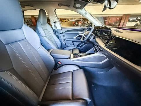 New 2025 Audi Q5 Premium Plus AWD/4WD image 17