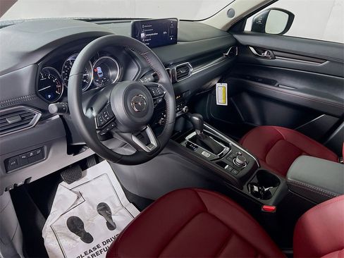 New 2025 MAZDA CX-5 Carbon Edition image 9