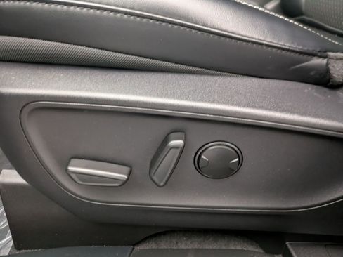 New 2024 Ford Escape SE image 21