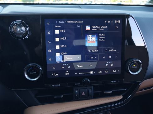 Used 2025 Lexus NX 250 FWD w/ Towing Package (2000 Lbs) image 24