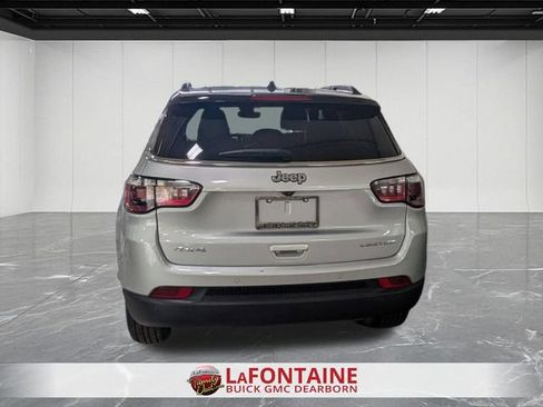 Used 2025 Jeep Compass Limited AWD/4WD image 4