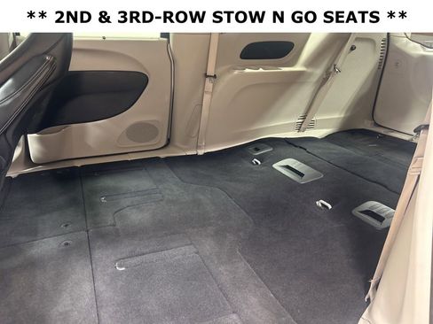 Certified 2024 Chrysler Pacifica Touring-L image 22