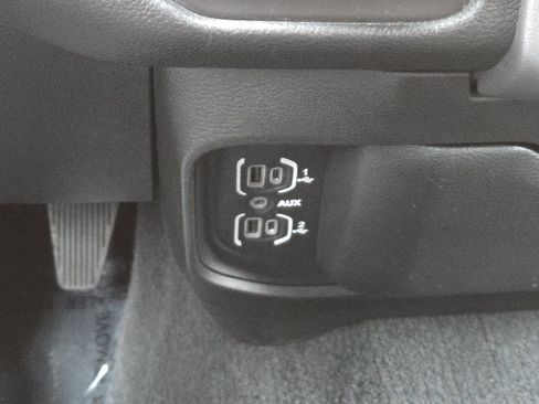 Used 2022 RAM 2500 Big Horn image 31