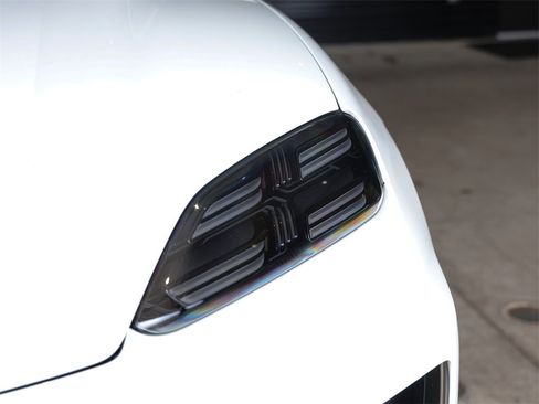 New 2025 Porsche Macan Turbo Electric image 11