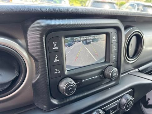 Used 2018 Jeep Wrangler Unlimited Sport S AWD/4WD image 21