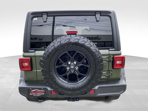 Used 2024 Jeep Wrangler Willys image 3