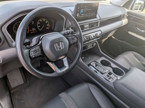 Certified 2025 Honda Pilot Touring image 13