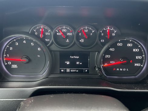 Used 2021 Chevrolet Silverado 1500 Custom Trail Boss AWD/4WD image 18