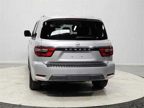 Used 2024 Nissan Armada SL image 6
