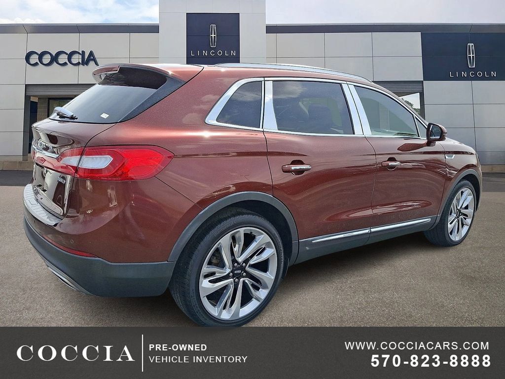 Used 2016 Lincoln MKX Reserve w/ Climate Package AWD/4WD image 4