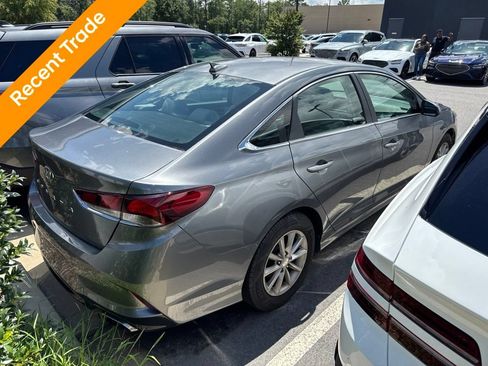 Used 2018 Hyundai Sonata SE FWD image 3