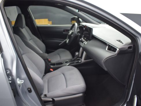 Used 2024 Toyota Corolla Cross AWD Hybrid image 10