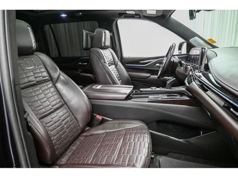 Used 2022 Cadillac Escalade ESV Premium Luxury Platinum image 16