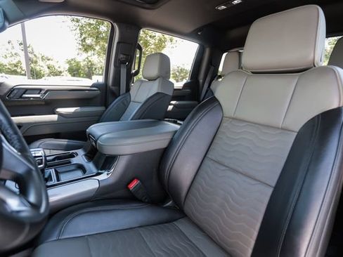 Used 2025 Chevrolet Silverado 1500 ZR2 w/ Technology Package AWD/4WD image 65