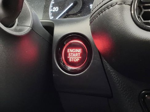 Used 2025 Honda HR-V LX image 11