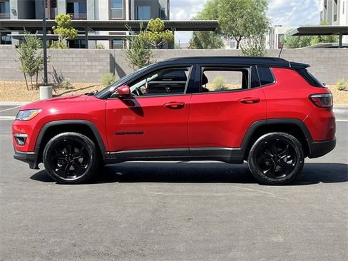 Used 2020 Jeep Compass Latitude image 2
