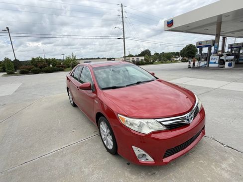 Used 2012 Toyota Camry XLE w/ Convenience Pkg FWD image 27