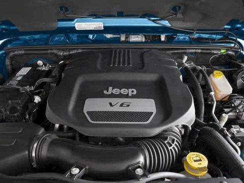 Used 2016 Jeep Wrangler Unlimited Sahara w/ Connectivity Group AWD/4WD image 16