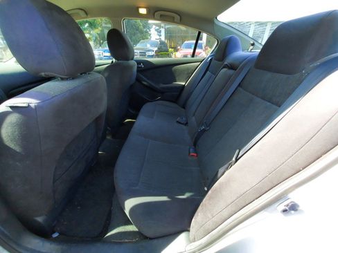 Used 2012 Nissan Altima 2.5 S FWD image 9
