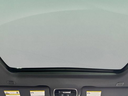 New 2026 Land Rover Range Rover Long Wheelbase SE image 12