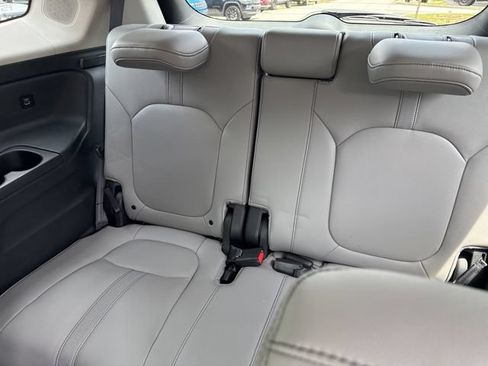 Used 2023 Honda Pilot Touring image 21