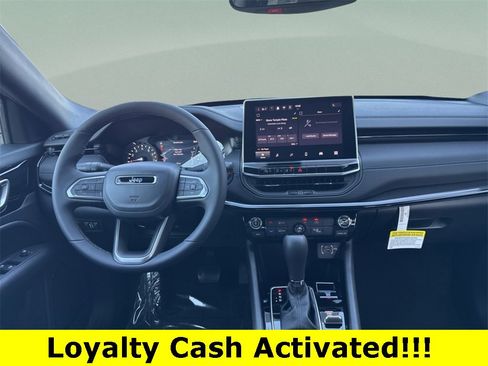 New 2026 Jeep Compass Latitude image 25