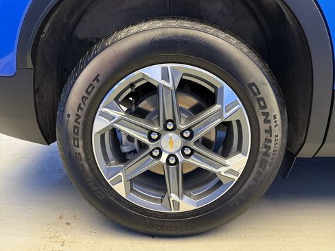 Used 2024 Chevrolet Blazer LT image 9