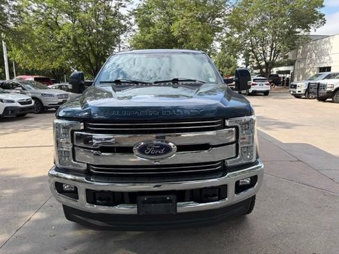 Used 2017 Ford F250 Lariat w/ Lariat Value Package AWD/4WD image 6