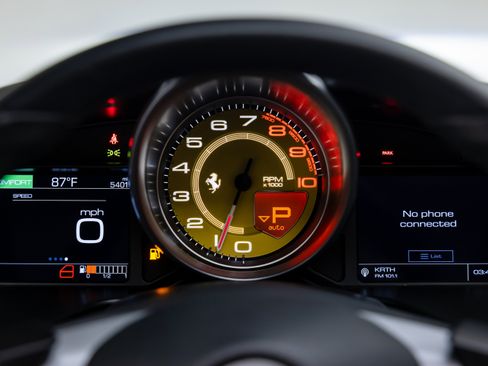 Certified 2019 Ferrari Portofino RWD image 72