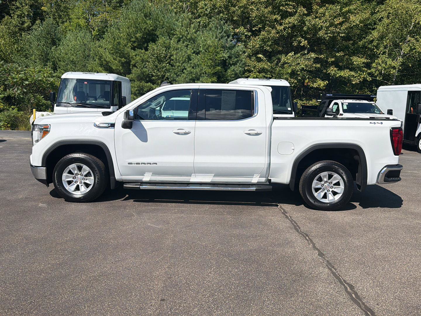 Certified 2022 GMC Sierra 1500 SLE AWD/4WD image 2