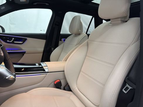 New 2026 Mercedes-Benz GLC 300 image 13