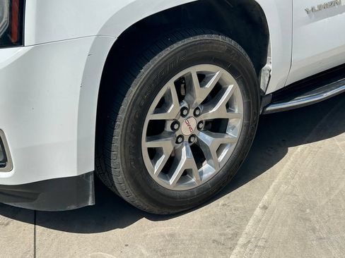 Used 2019 GMC Yukon SLE w/ SLE Value Package RWD image 9