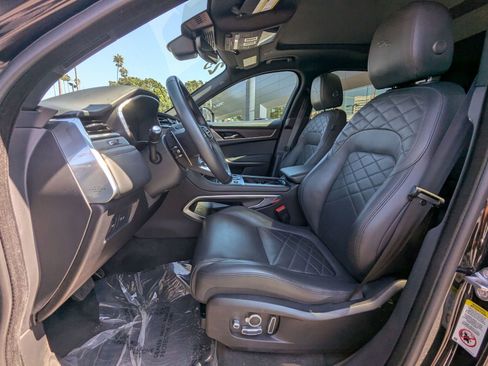 Used 2023 Jaguar F-PACE S image 17