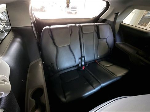 Used 2026 Kia Carnival FWD image 15