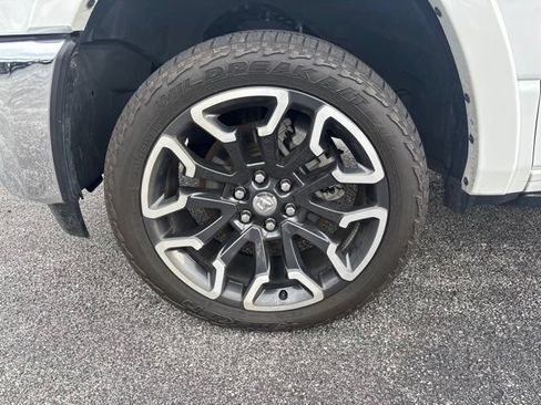 Used 2025 RAM 1500 Limited AWD/4WD image 5