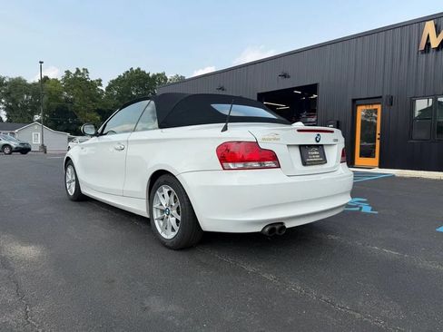Used 2011 BMW 128i Convertible RWD image 3