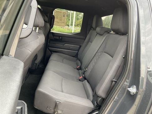 Used 2025 Toyota Tacoma SR5 AWD/4WD image 16