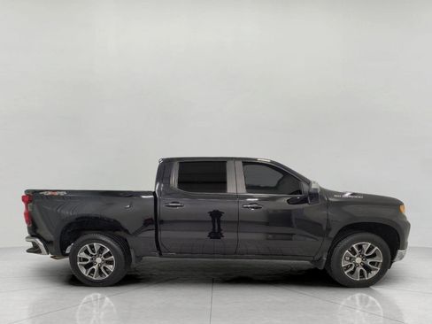 Used 2024 Chevrolet Silverado 1500 LT image 11