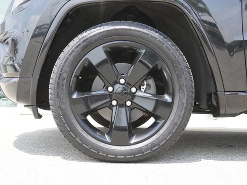 Used 2014 Jeep Grand Cherokee Altitude AWD/4WD image 34