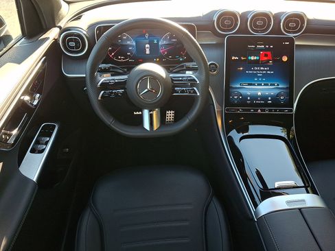 Certified 2025 Mercedes-Benz GLC 300 4MATIC image 11