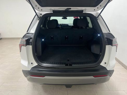 Used 2025 Chevrolet Equinox LT image 19