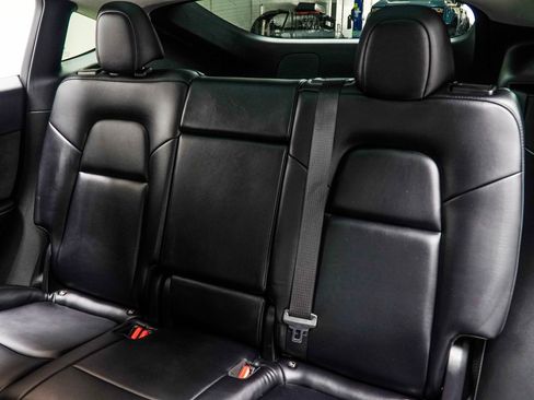 Used 2022 Tesla Model Y Performance image 32